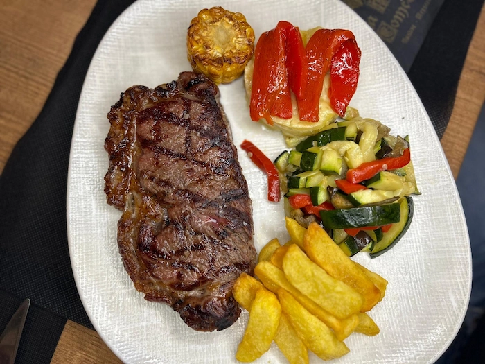 Carne a la piedra